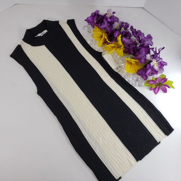 Bar III Tops - Bar III Black & Cream Turtle Neck Top